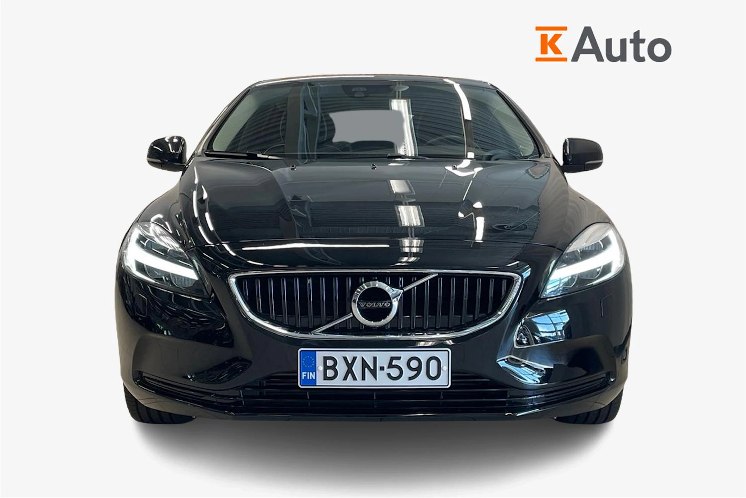 musta Volvo V40 2019 kuva 4.