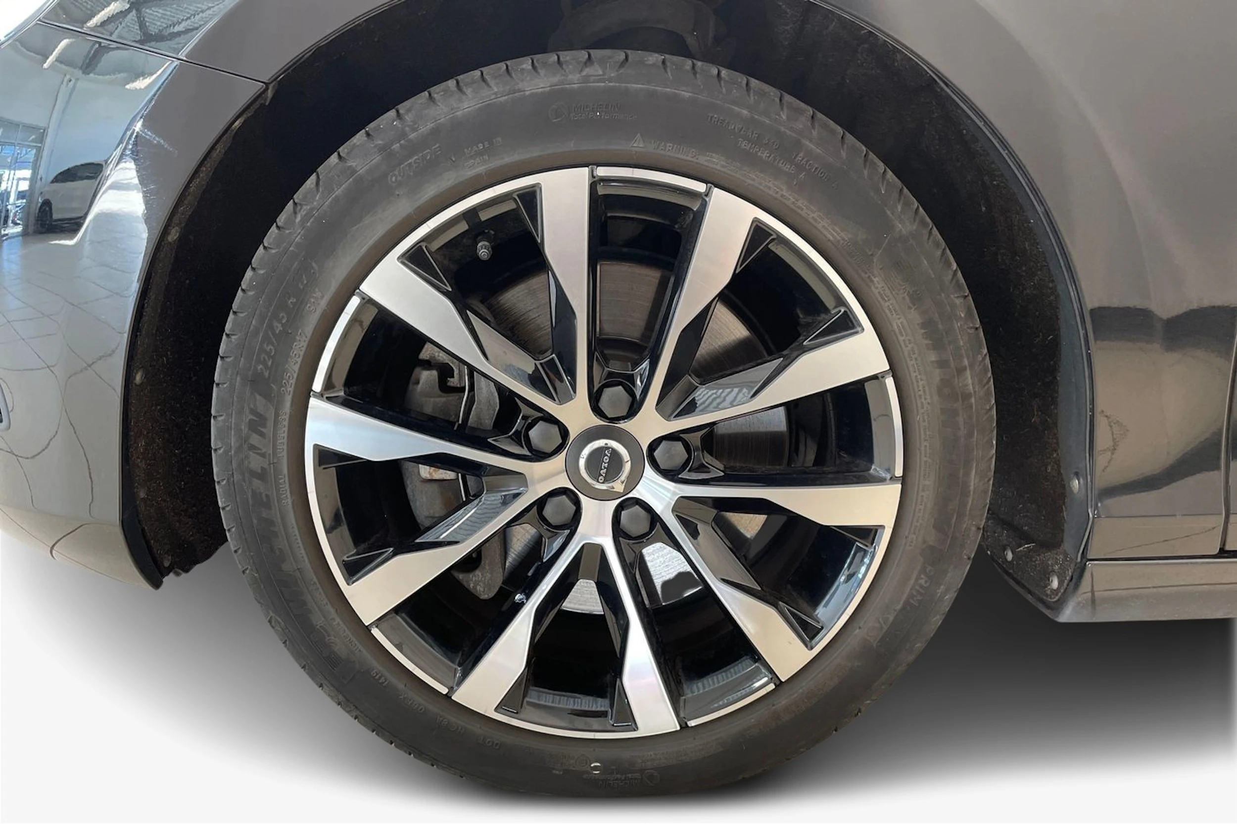 musta Volvo V40 2019 kuva 9.