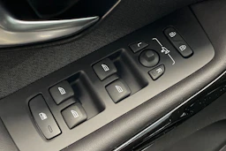musta Volvo V40 2019 kuva 11.