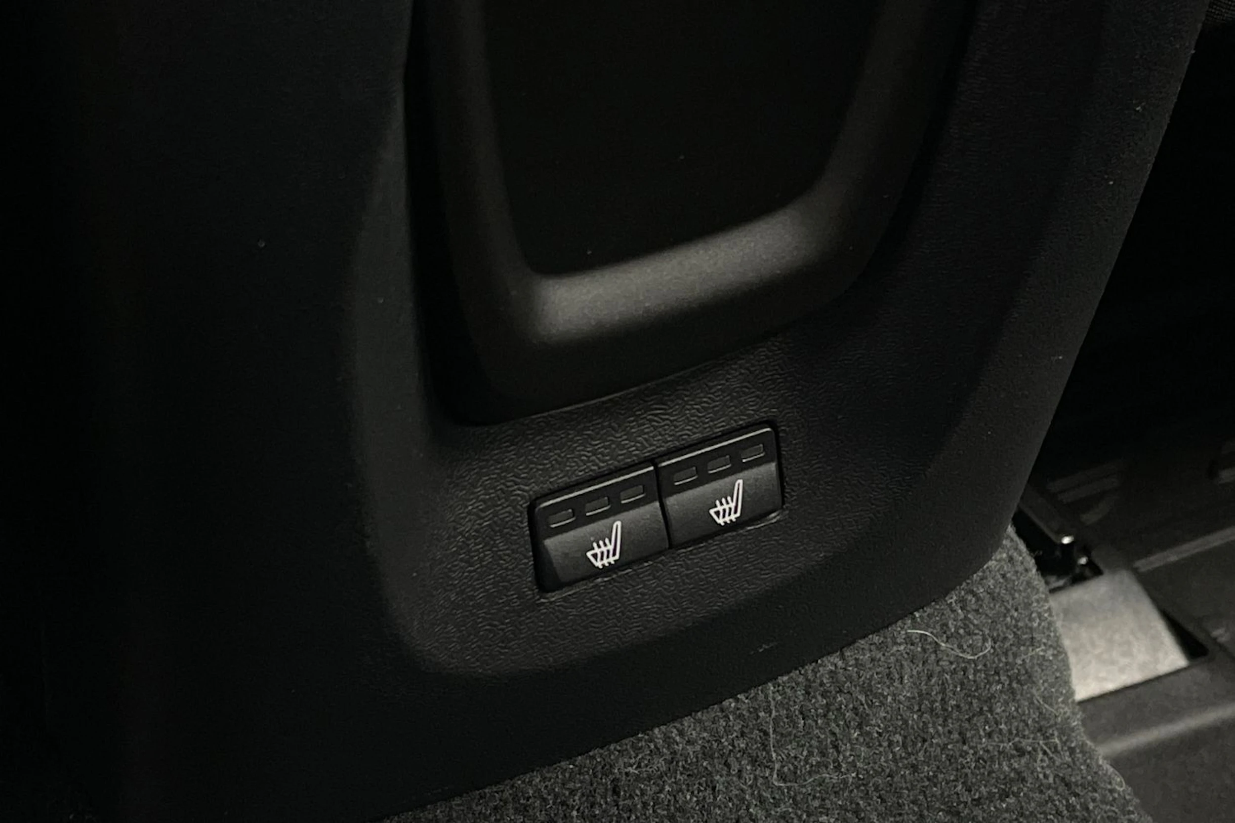 musta Volvo V40 2019 kuva 19.