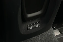 musta Volvo V40 2019 kuva 19.