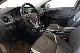 Harmaa Volvo V40 2019 kuva 3.