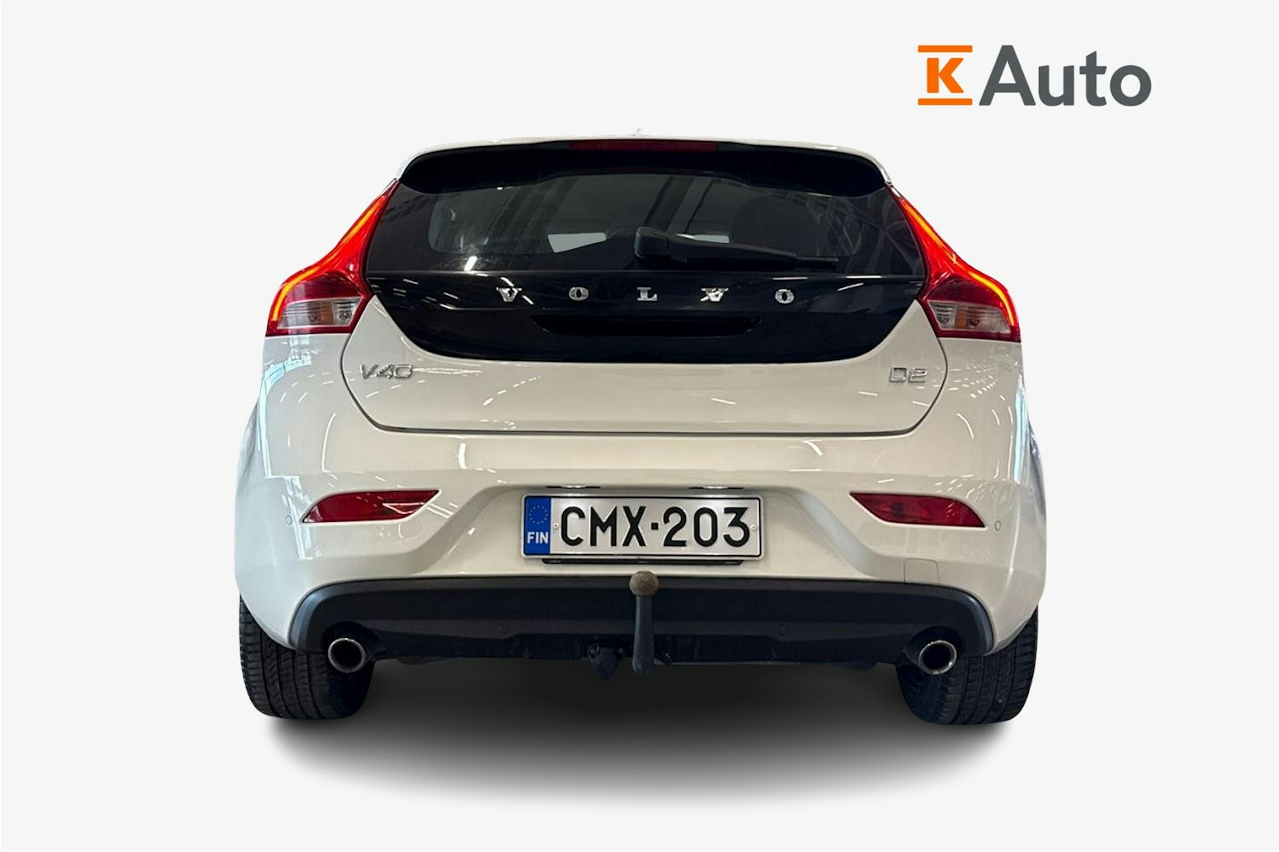 valkoinen Volvo V40 2019 kuva 3.
