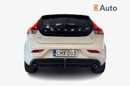 valkoinen Volvo V40 2019 kuva 3.
