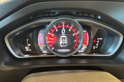 Musta Volvo V40 2019 kuva 18.