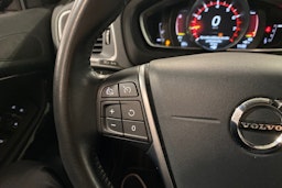 musta Volvo V40 2019 kuva 14.