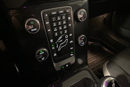 musta Volvo V40 2019 kuva 17.