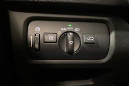 musta Volvo V40 2019 kuva 18.