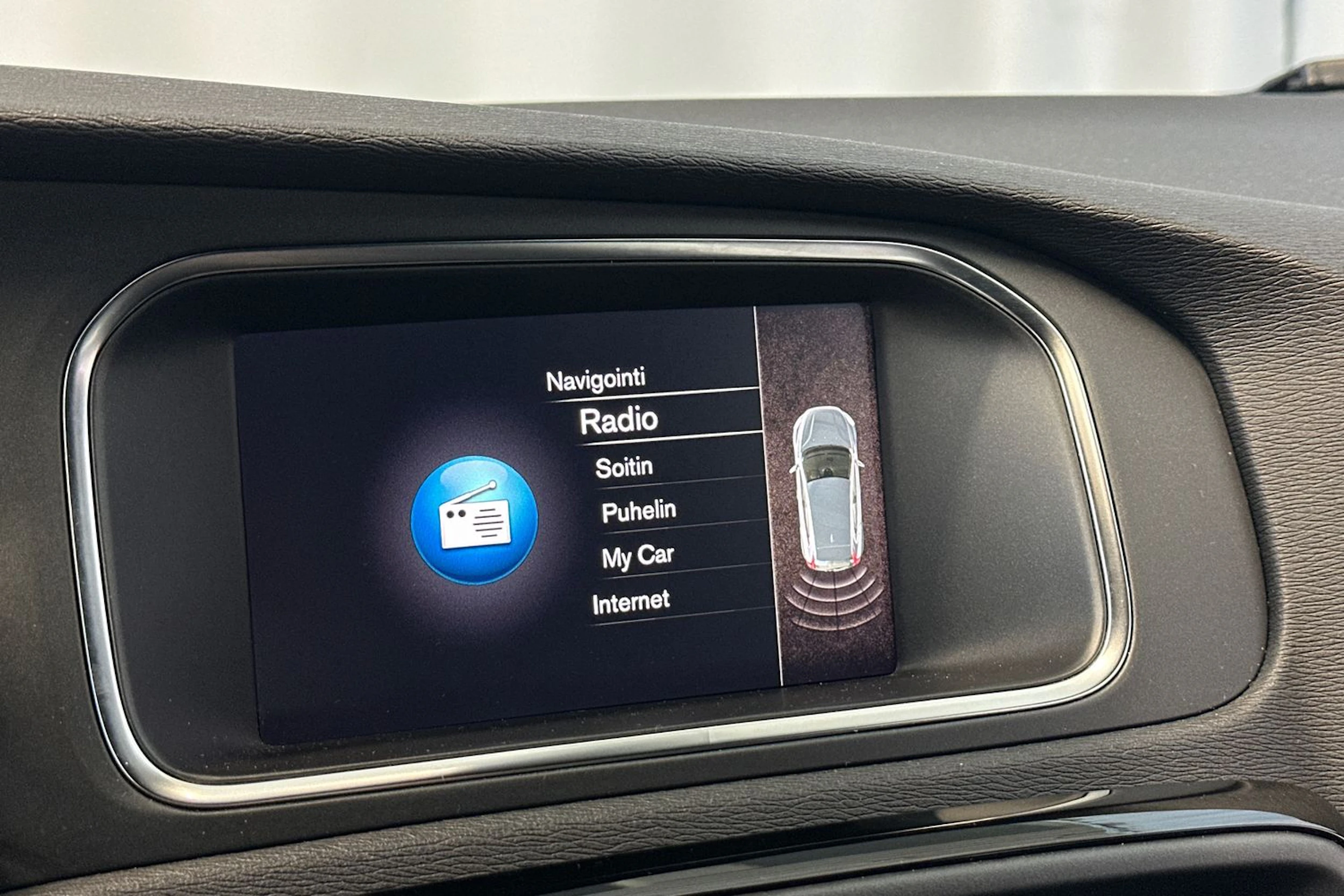 harmaa Volvo V40 2019 kuva 19.