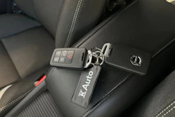 harmaa Volvo V40 2019 kuva 26.