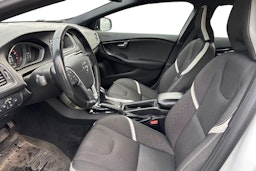 valkoinen Volvo V40 2019 kuva 3.