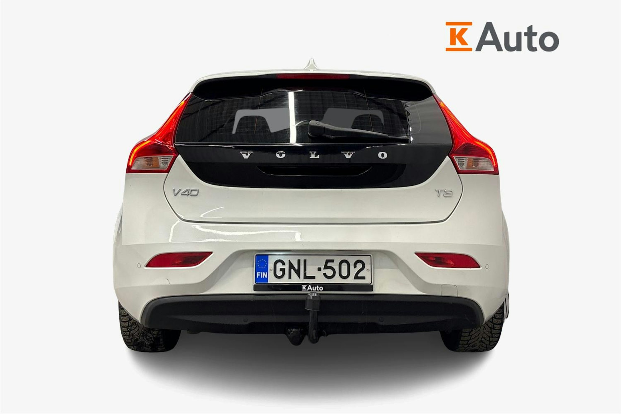 valkoinen Volvo V40 2019 kuva 3.