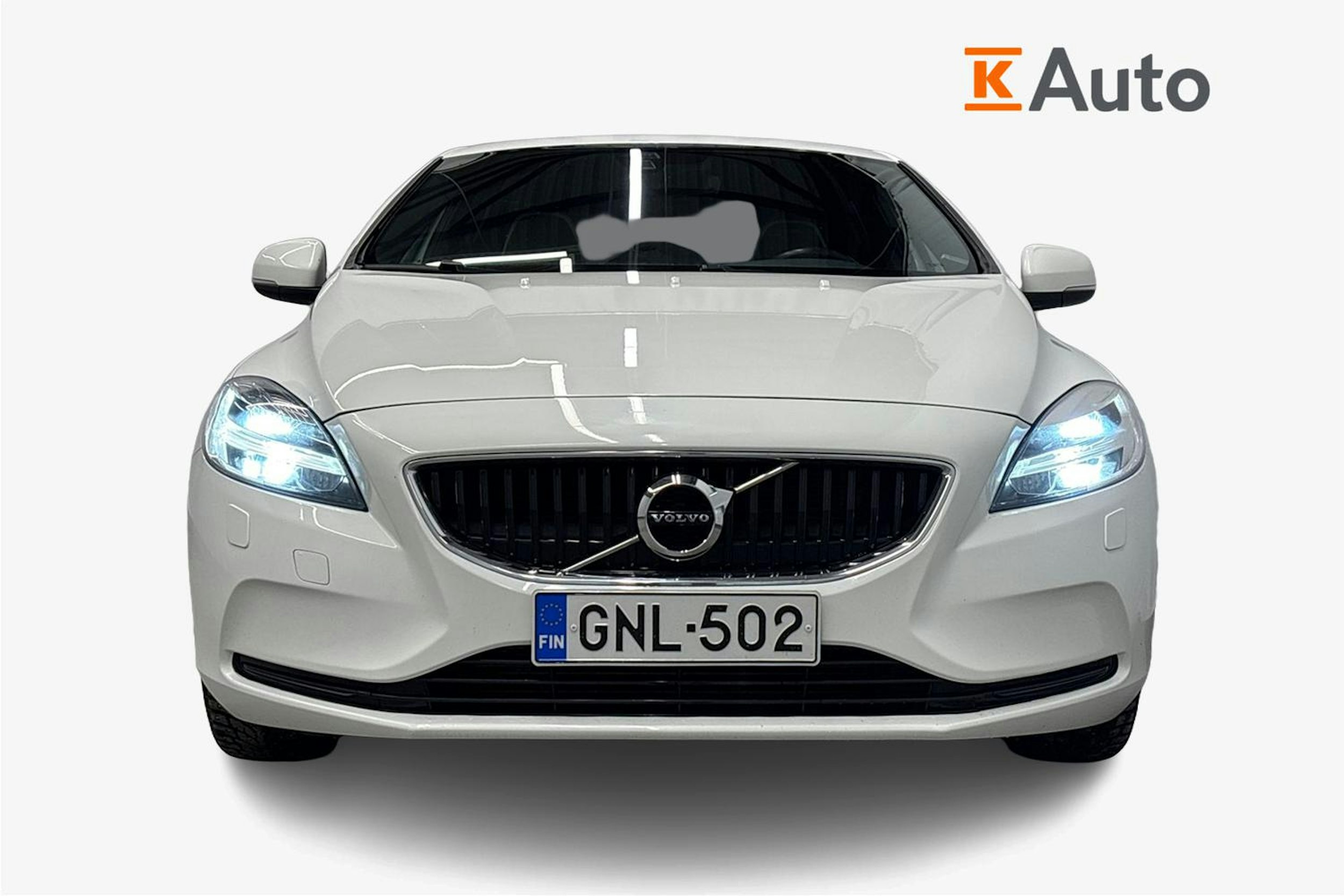 valkoinen Volvo V40 2019 kuva 4.