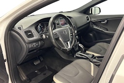 valkoinen Volvo V40 2019 kuva 6.