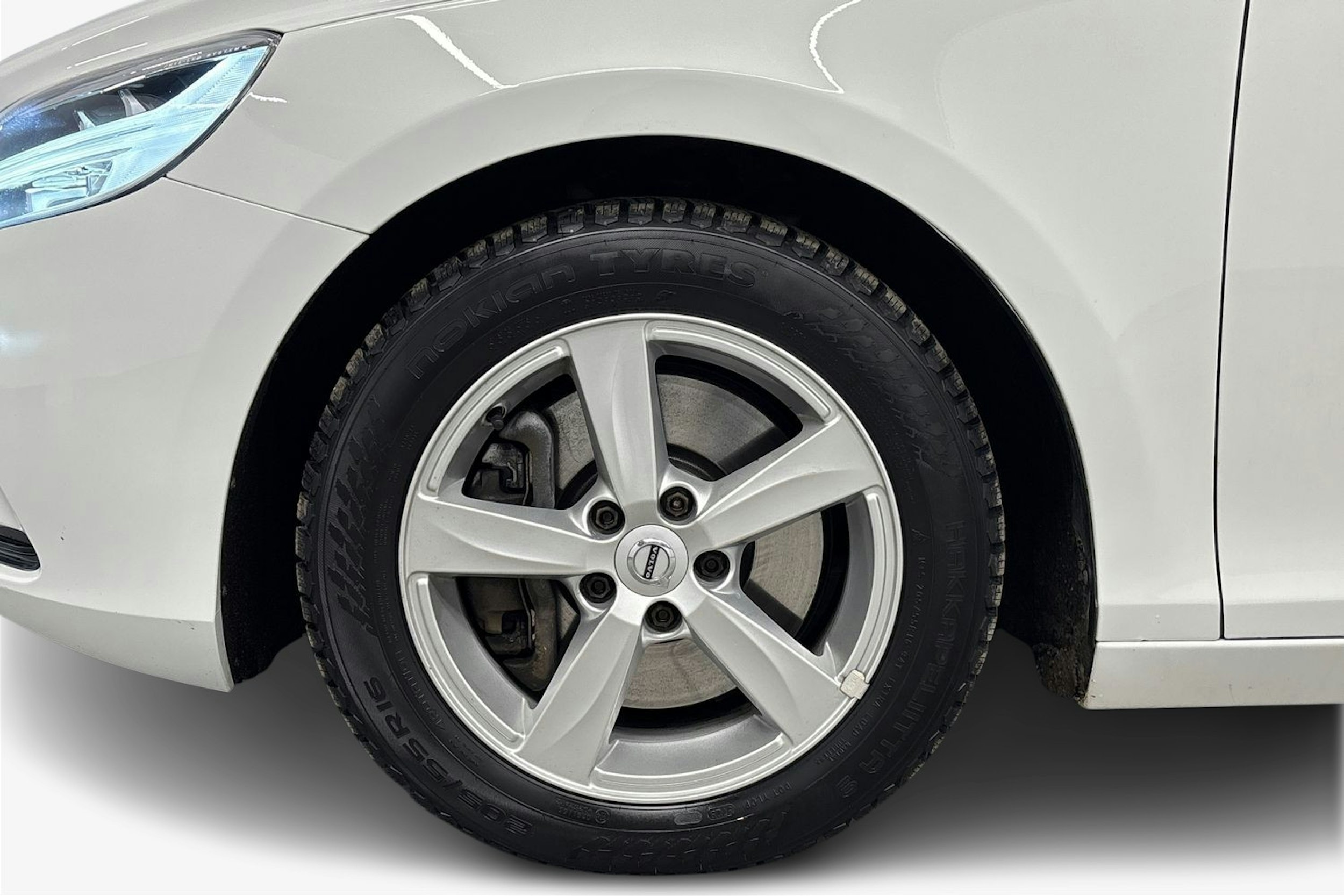 valkoinen Volvo V40 2019 kuva 9.