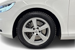 valkoinen Volvo V40 2019 kuva 9.