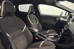 valkoinen Volvo V40 2019 kuva 12.