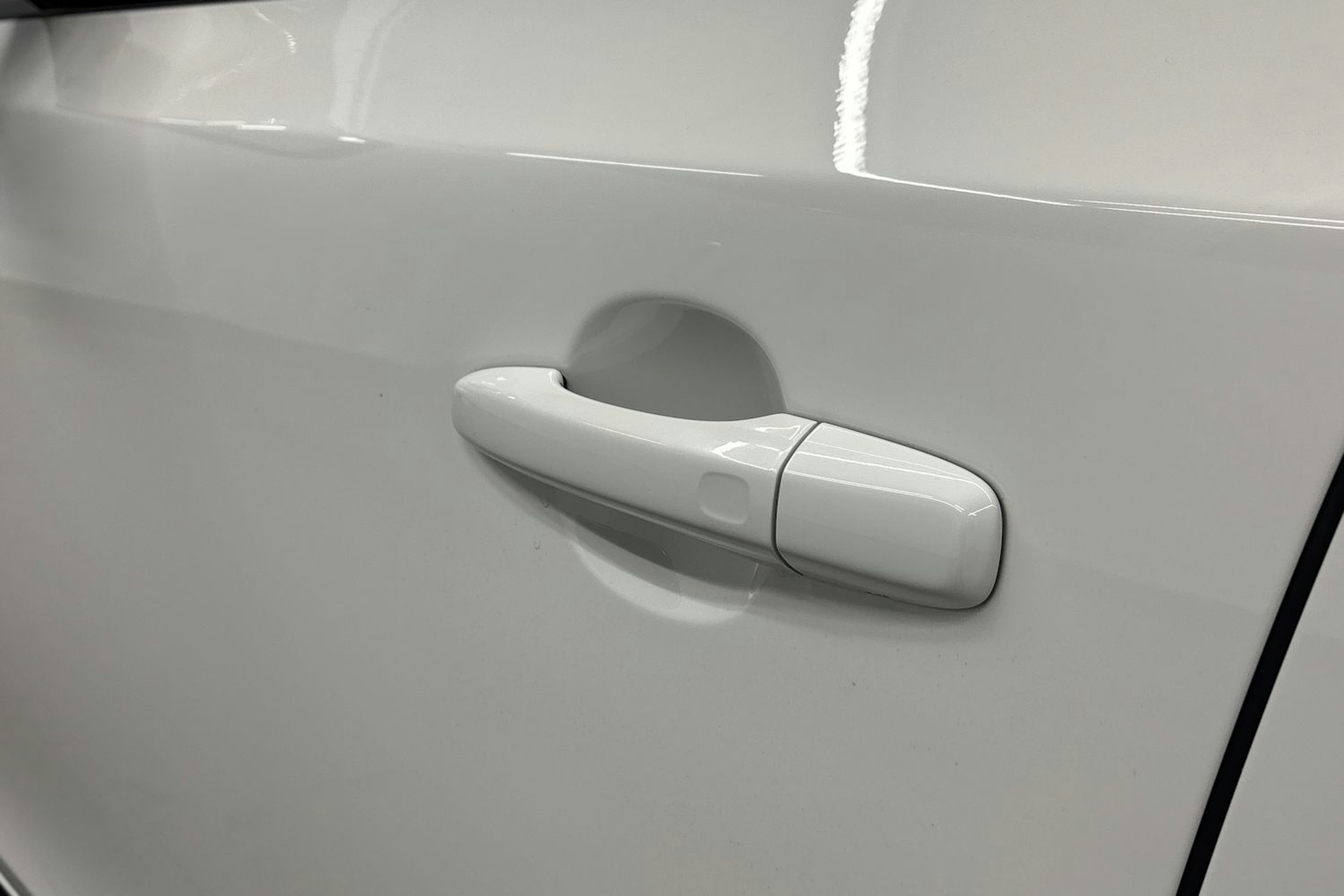 valkoinen Volvo V40 2019 kuva 15.