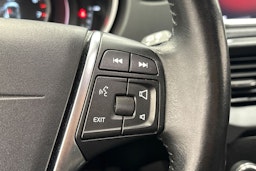 valkoinen Volvo V40 2019 kuva 19.