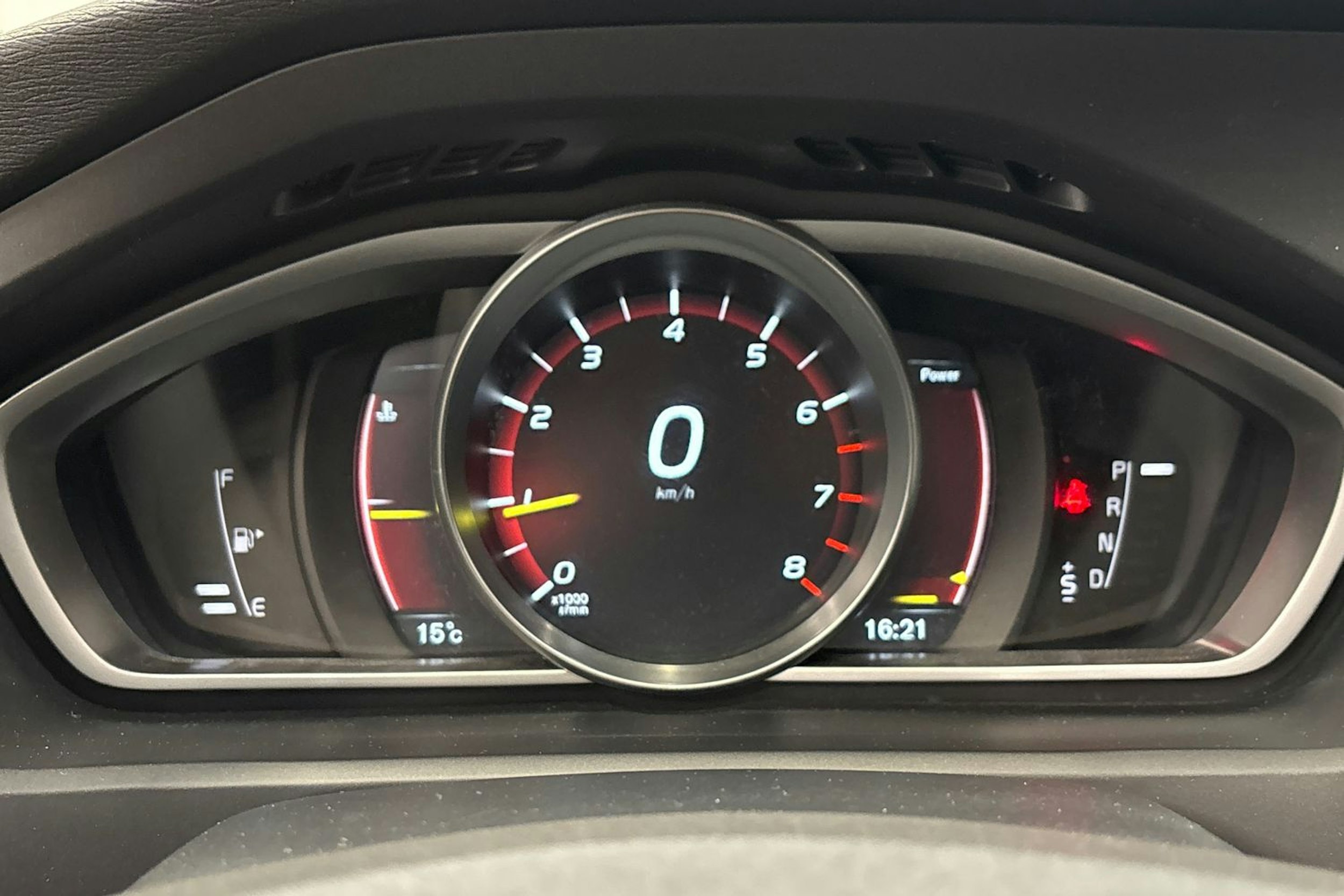 valkoinen Volvo V40 2019 kuva 20.