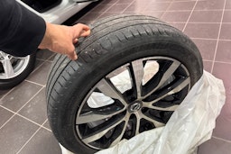 valkoinen Volvo V40 2019 kuva 13.