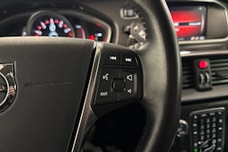 valkoinen Volvo V40 2019 kuva 17.