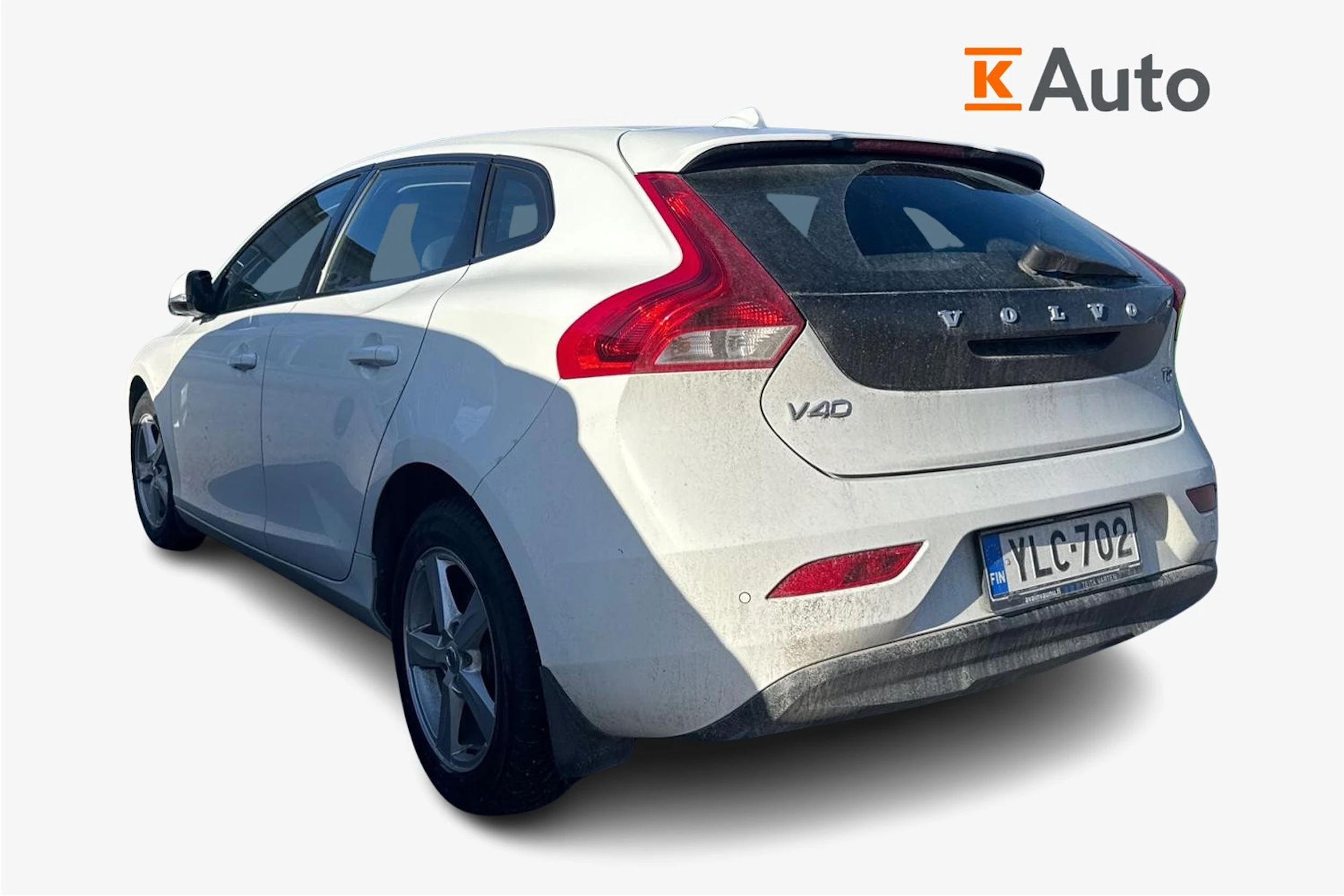 Valkoinen Volvo V40 2019 kuva 2.