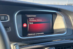 Valkoinen Volvo V40 2019 kuva 7.