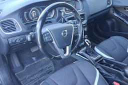 musta Volvo V40 2019 kuva 3.