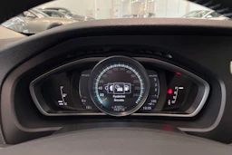 musta Volvo V40 2019 kuva 13.