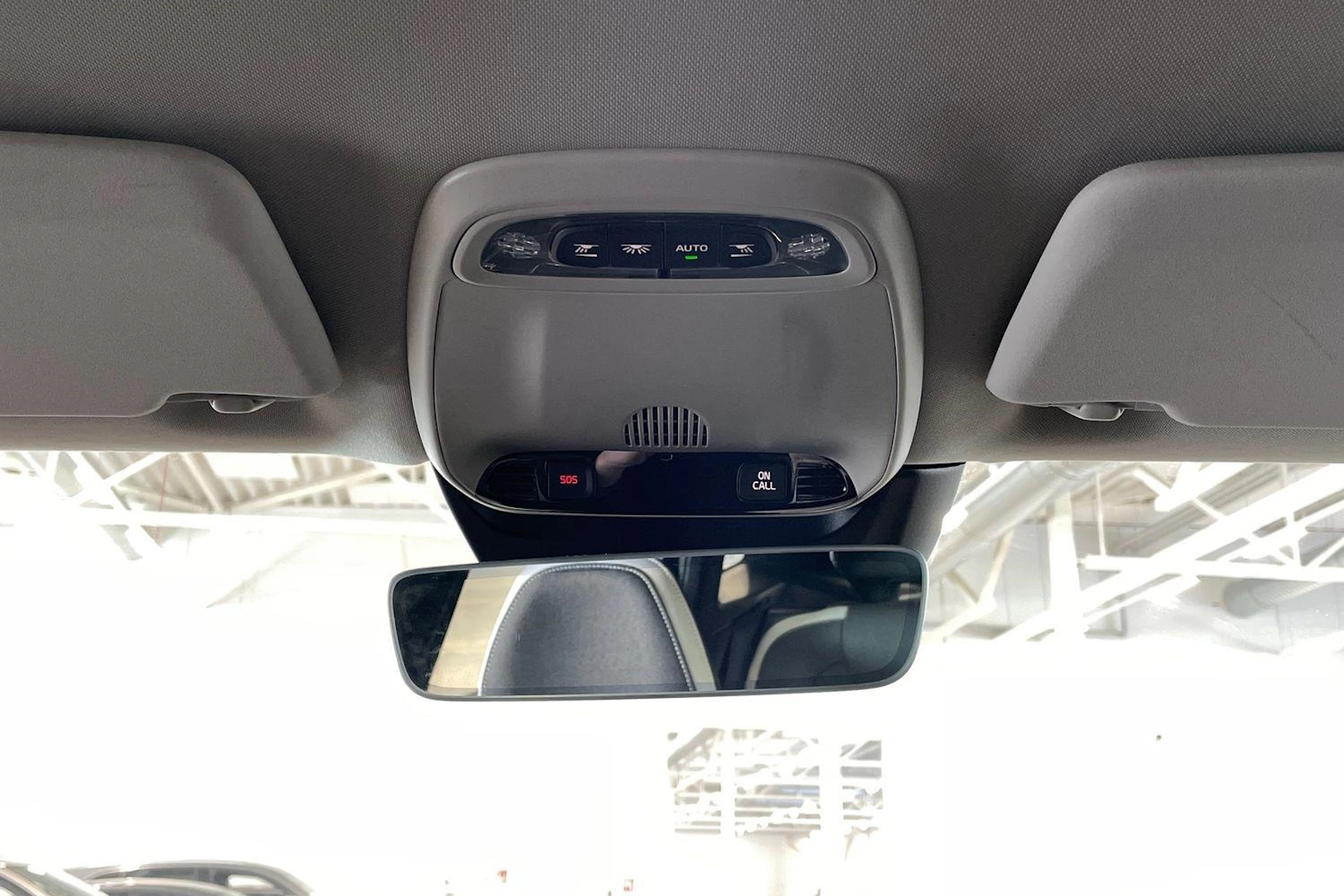 musta Volvo V40 2019 kuva 24.