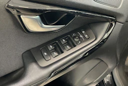 musta Volvo V40 2019 kuva 27.