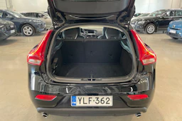 musta Volvo V40 2019 kuva 28.