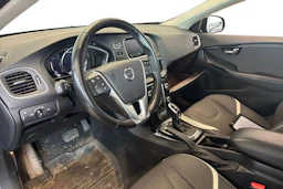 Musta Volvo V40 2020 kuva 3.