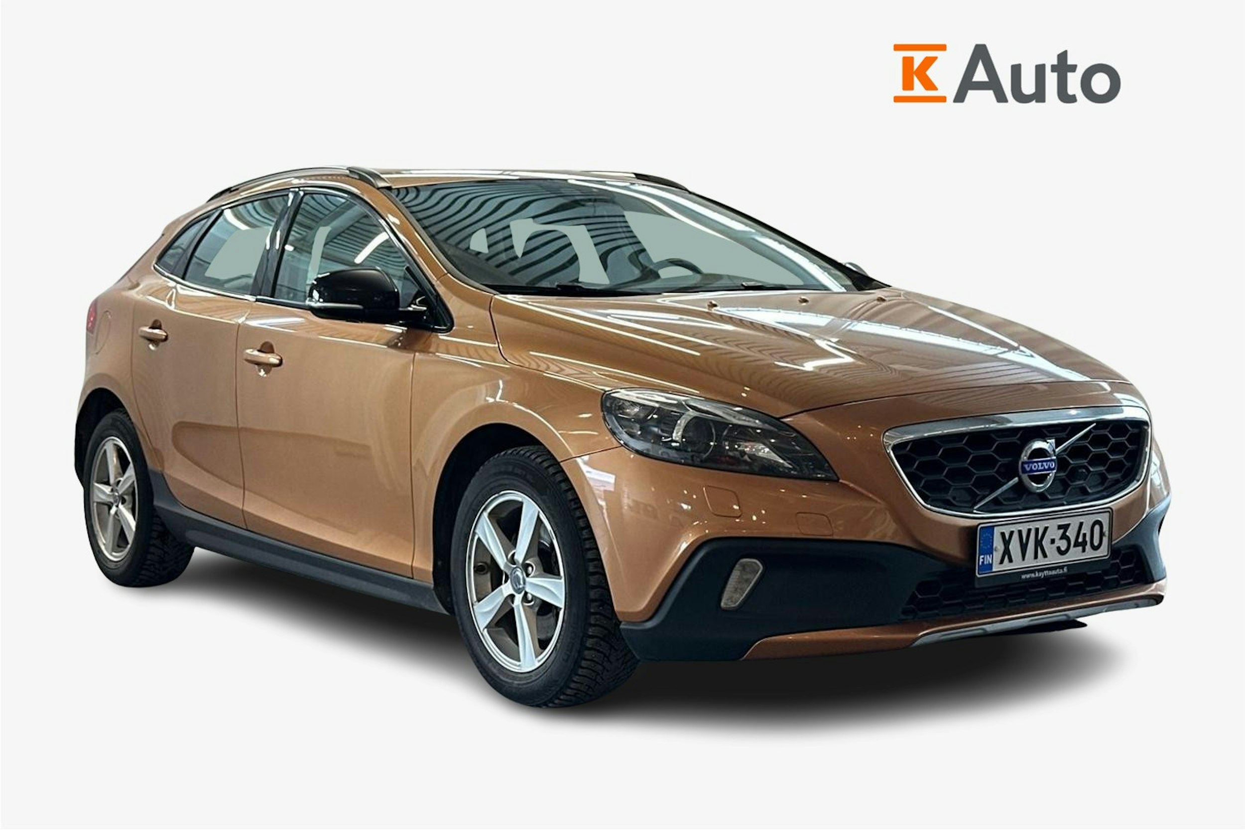 oranssi Volvo V40 Cross Country 2013 kuva 1.