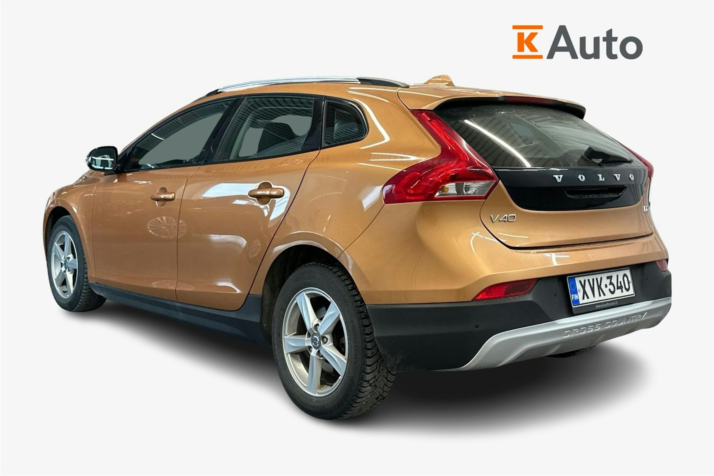 oranssi Volvo V40 Cross Country 2013 kuva 2.