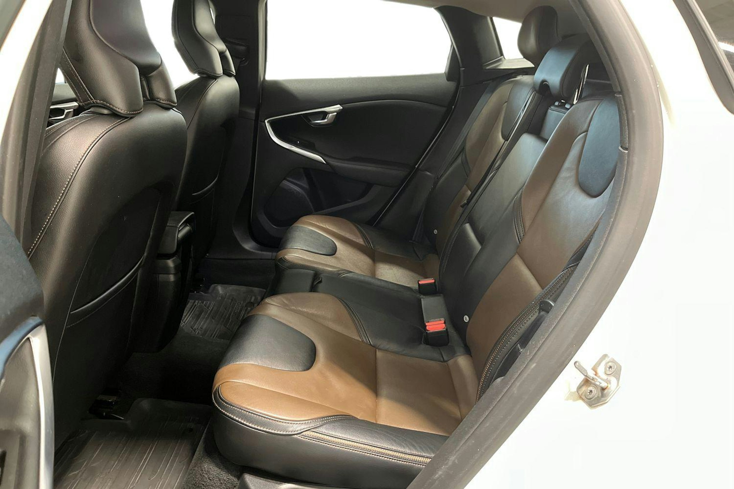 valkoinen Volvo V40 Cross Country 2014 kuva 10.