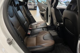 valkoinen Volvo V40 Cross Country 2014 kuva 17.