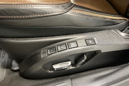 valkoinen Volvo V40 Cross Country 2014 kuva 18.