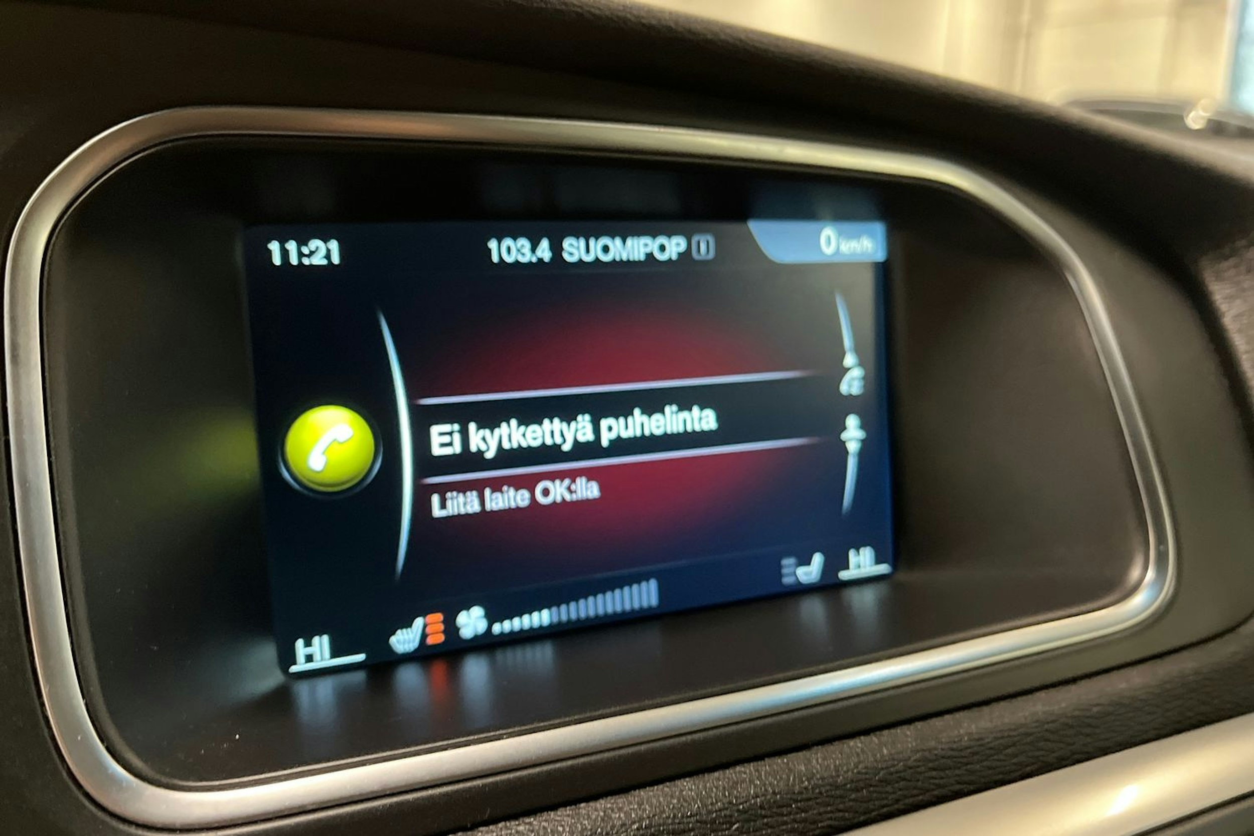 valkoinen Volvo V40 Cross Country 2014 kuva 23.