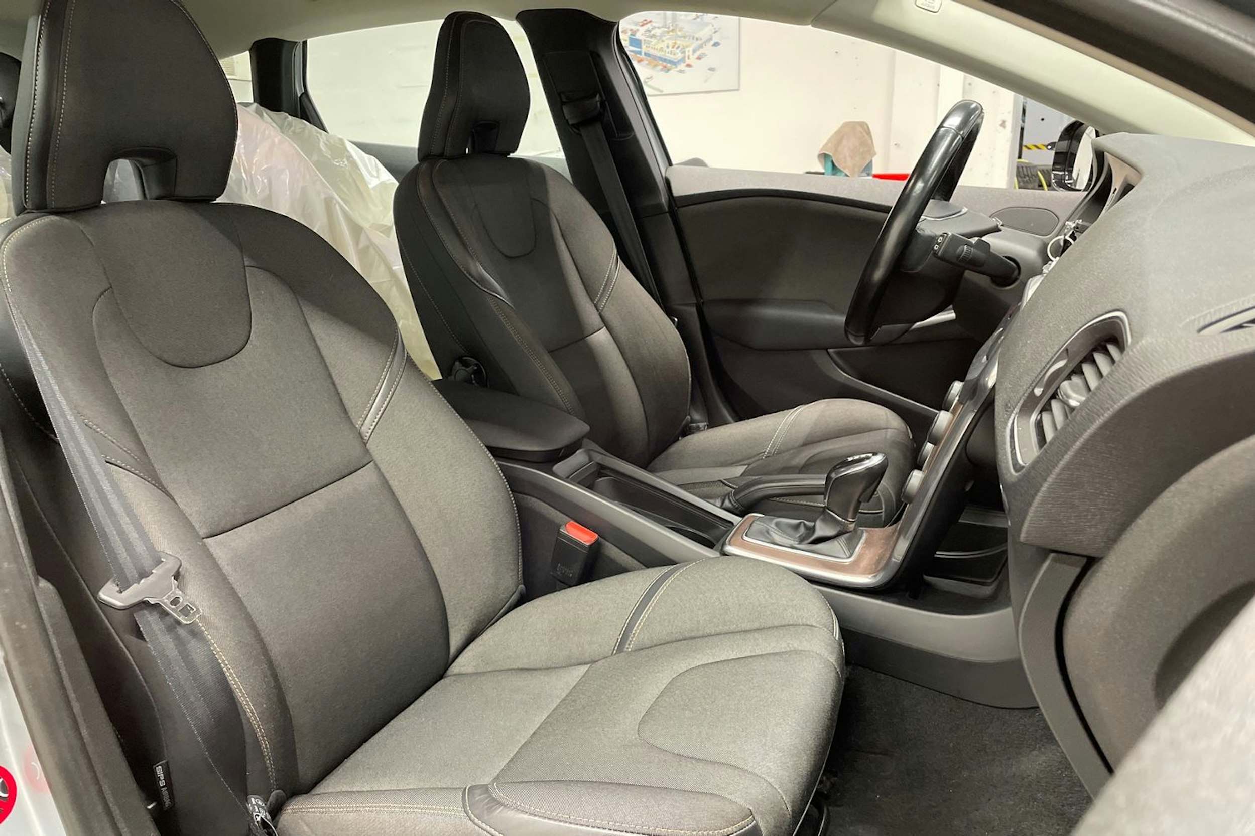 Harmaa Volvo V40 Cross Country 2014 kuva 27.