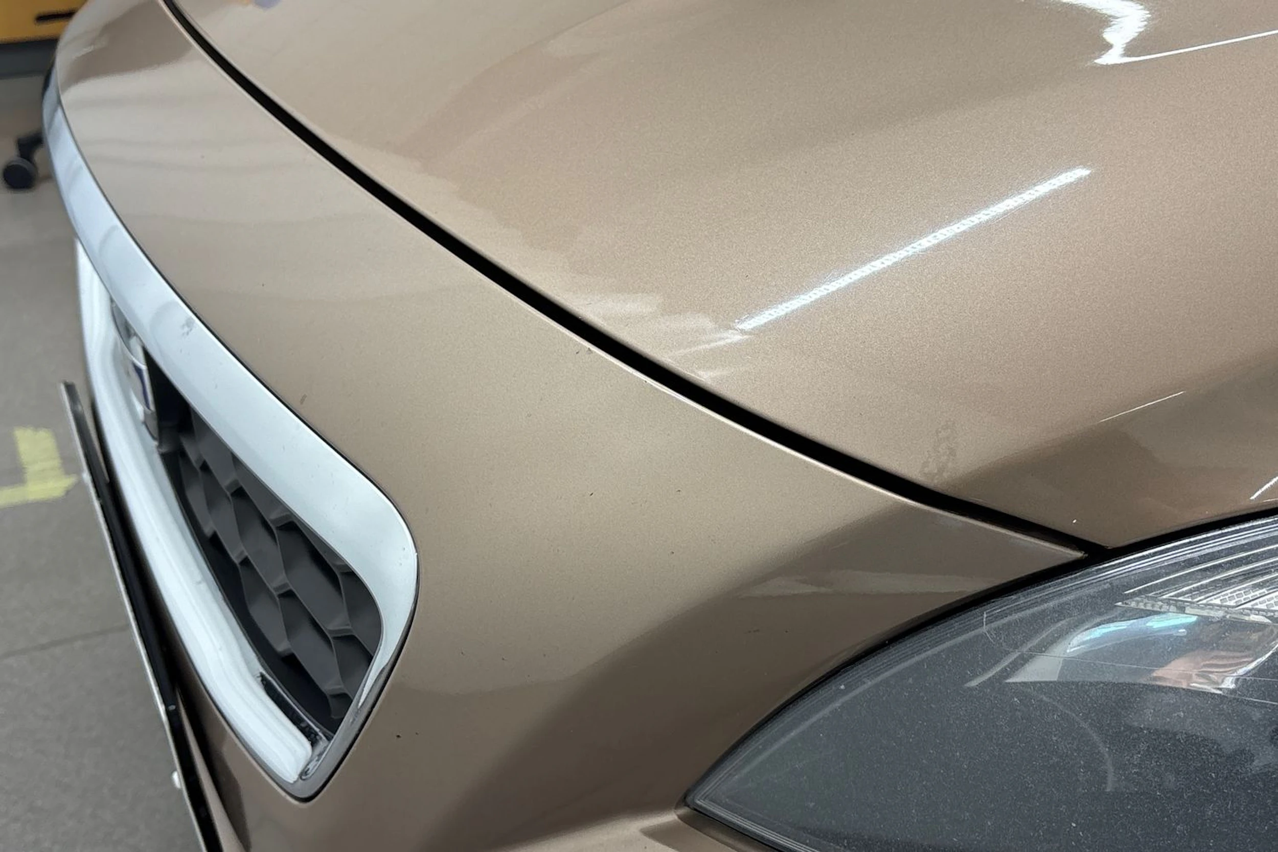 Ruskea (beige) Volvo V40 Cross Country 2014 kuva 25.