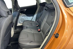 oranssi Volvo V40 Cross Country 2014 kuva 11.