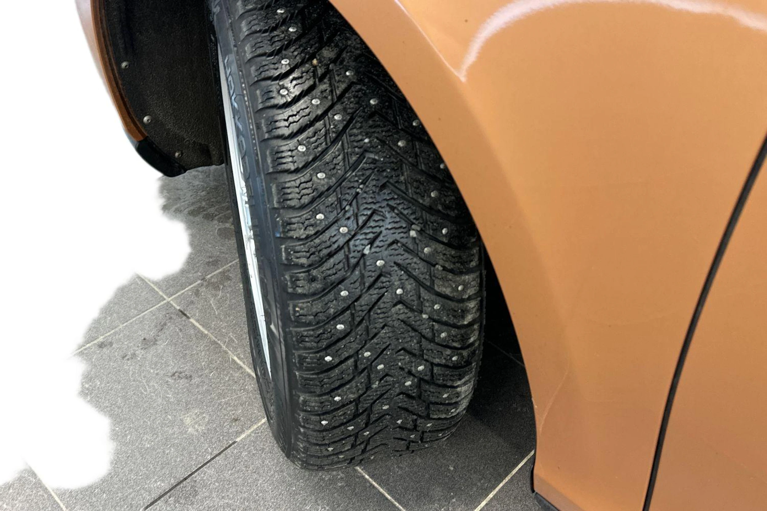 oranssi Volvo V40 Cross Country 2014 kuva 12.