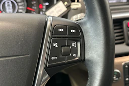 oranssi Volvo V40 Cross Country 2014 kuva 21.