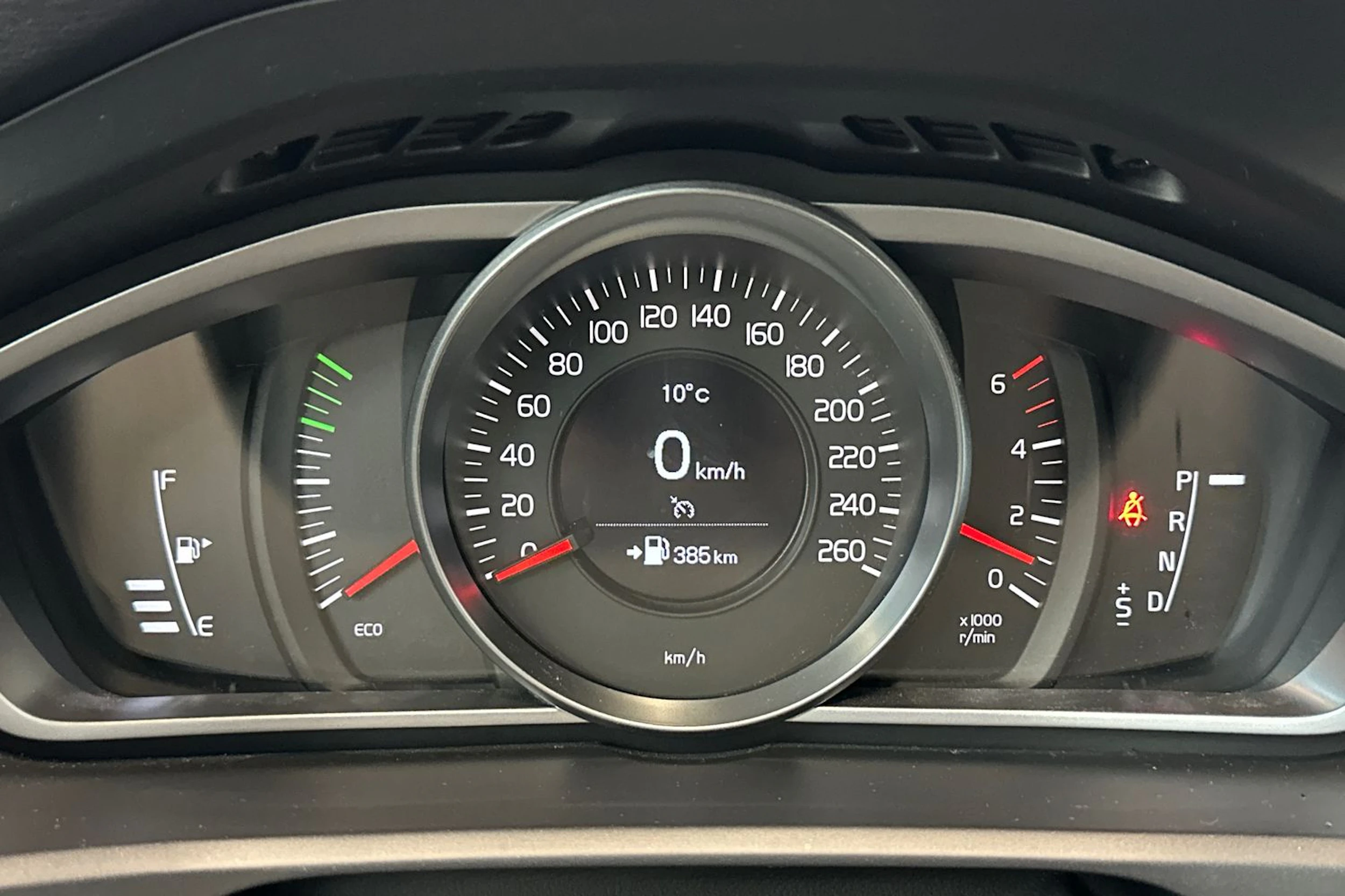 oranssi Volvo V40 Cross Country 2014 kuva 22.