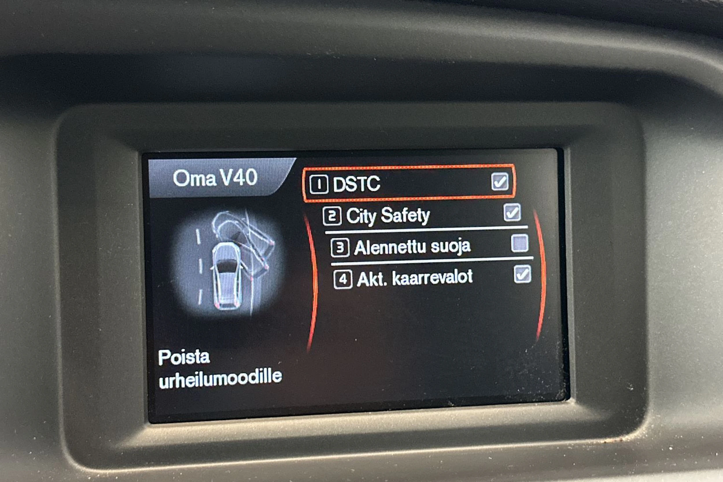 oranssi Volvo V40 Cross Country 2014 kuva 27.