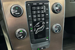 oranssi Volvo V40 Cross Country 2014 kuva 28.