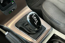 oranssi Volvo V40 Cross Country 2014 kuva 29.