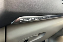 oranssi Volvo V40 Cross Country 2014 kuva 32.